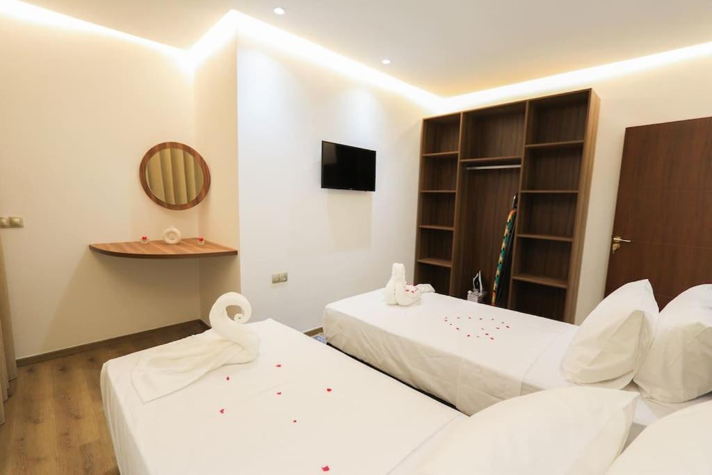 Familial De Luxe A La Marina Apartment